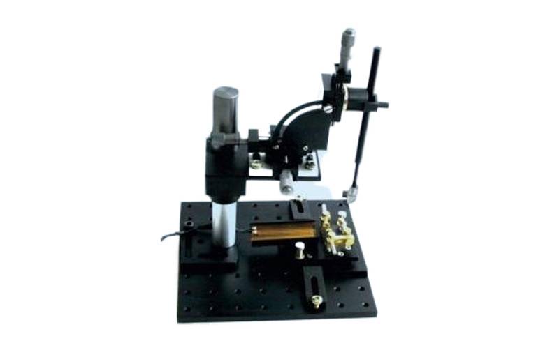 Precision manual four-dimensional micromanipulator
